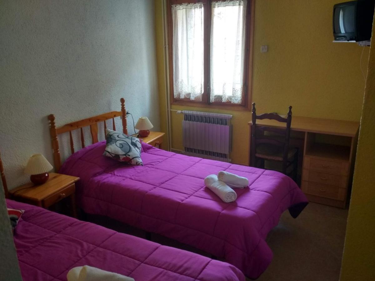 Hostal Pas De La Pera Aransa Екстер'єр фото