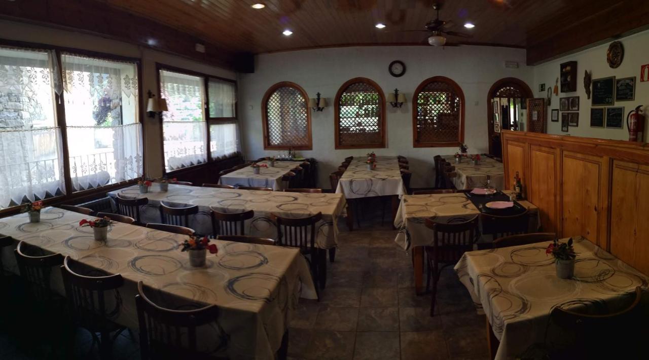 Hostal Pas De La Pera Aransa Екстер'єр фото